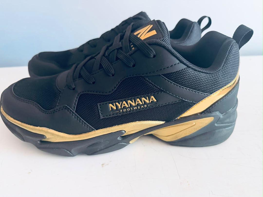 NF-1 Runners Black/Gold